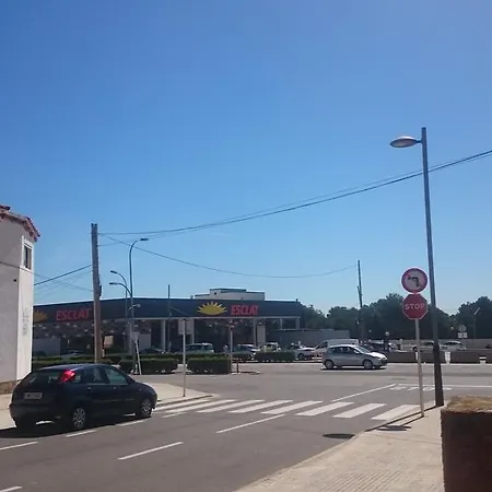 Port Tropical